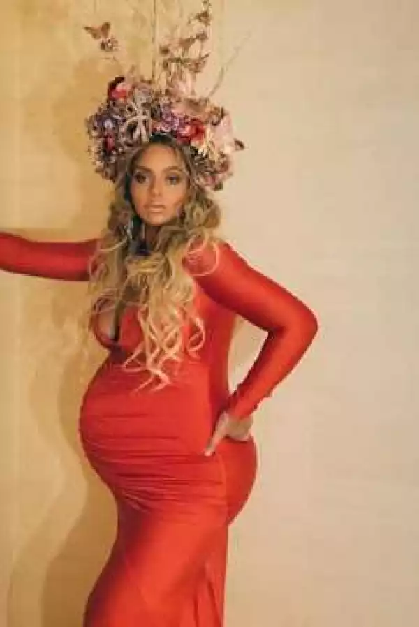 Pregnant Beyonce Looks Divine In Red At A Museum